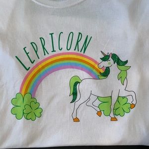 St Patricks LEPRICORN  Unicorn Rainbow Shamrock Luck T Shirt White NWT Sz L